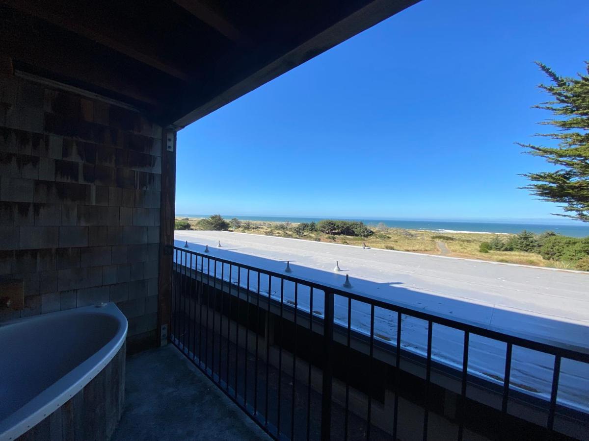 Beachcombers Inn ゴールドビーチ エクステリア 写真