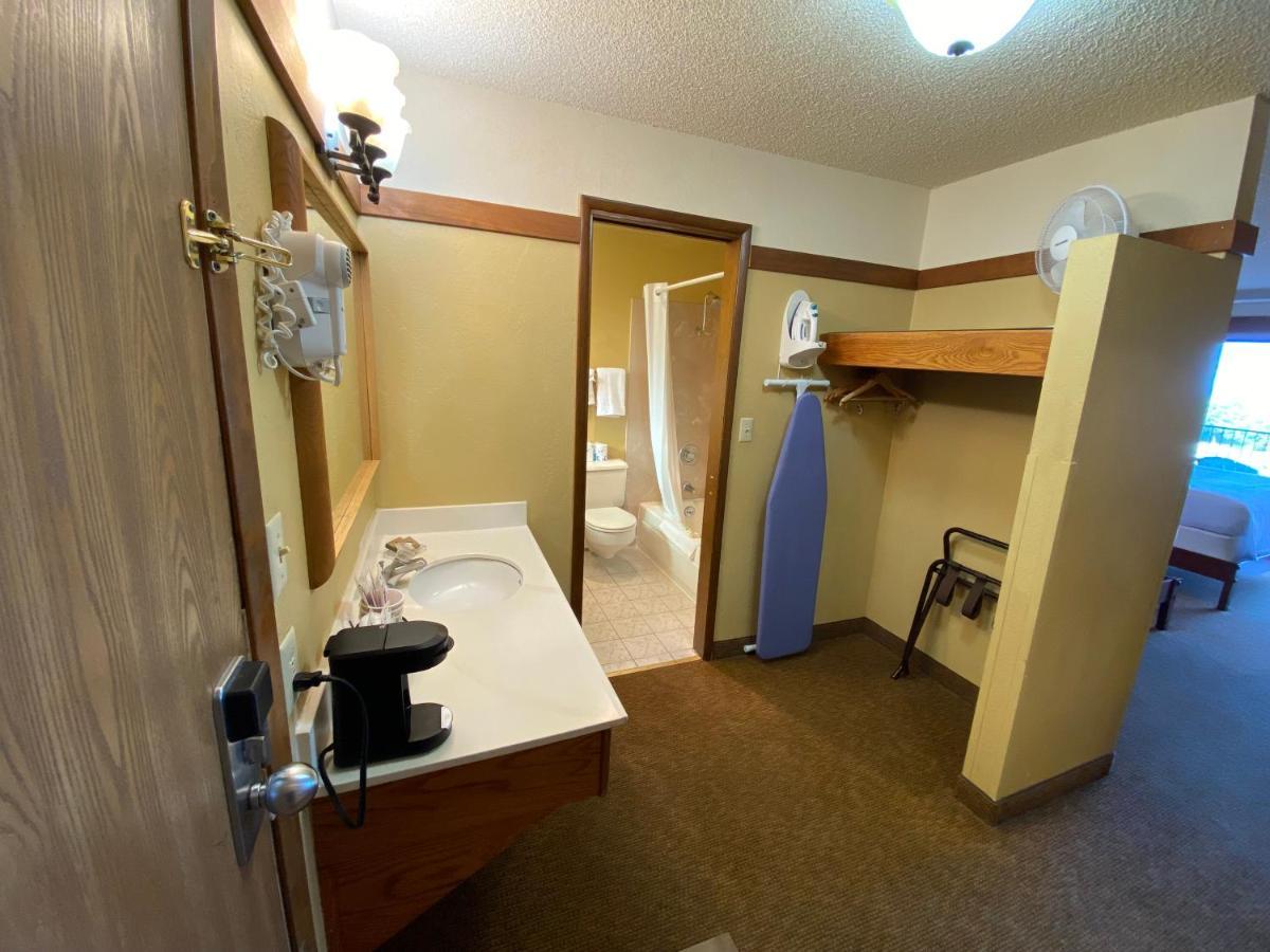 Beachcombers Inn ゴールドビーチ エクステリア 写真